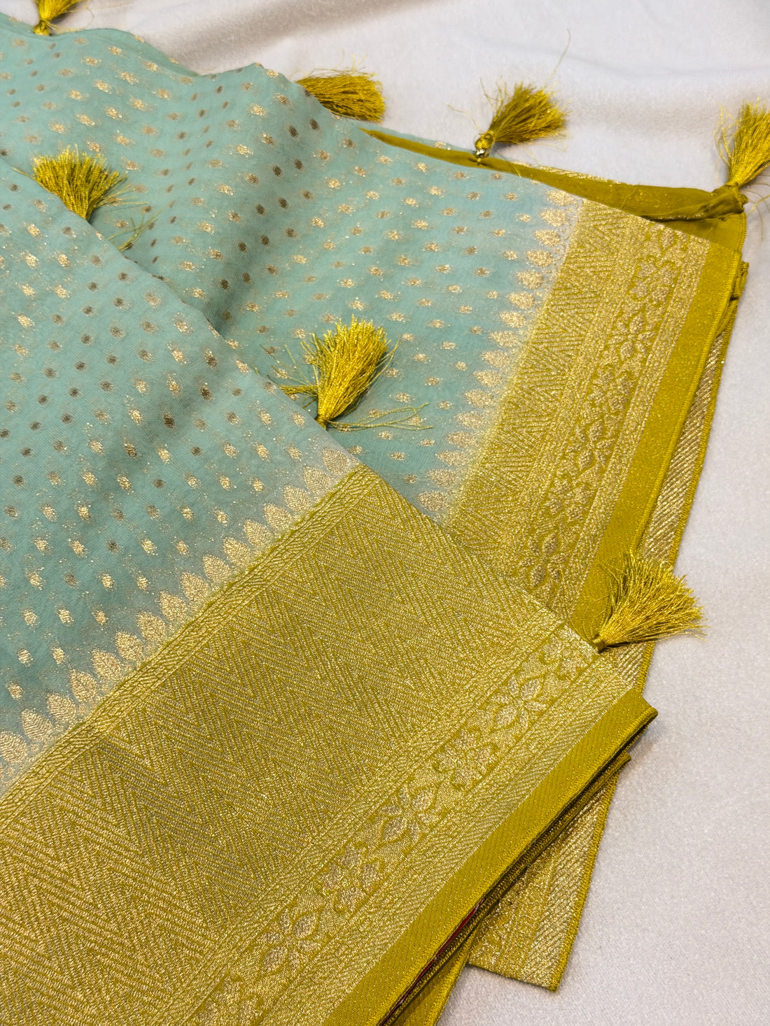Banaras Georgett- Pista Green