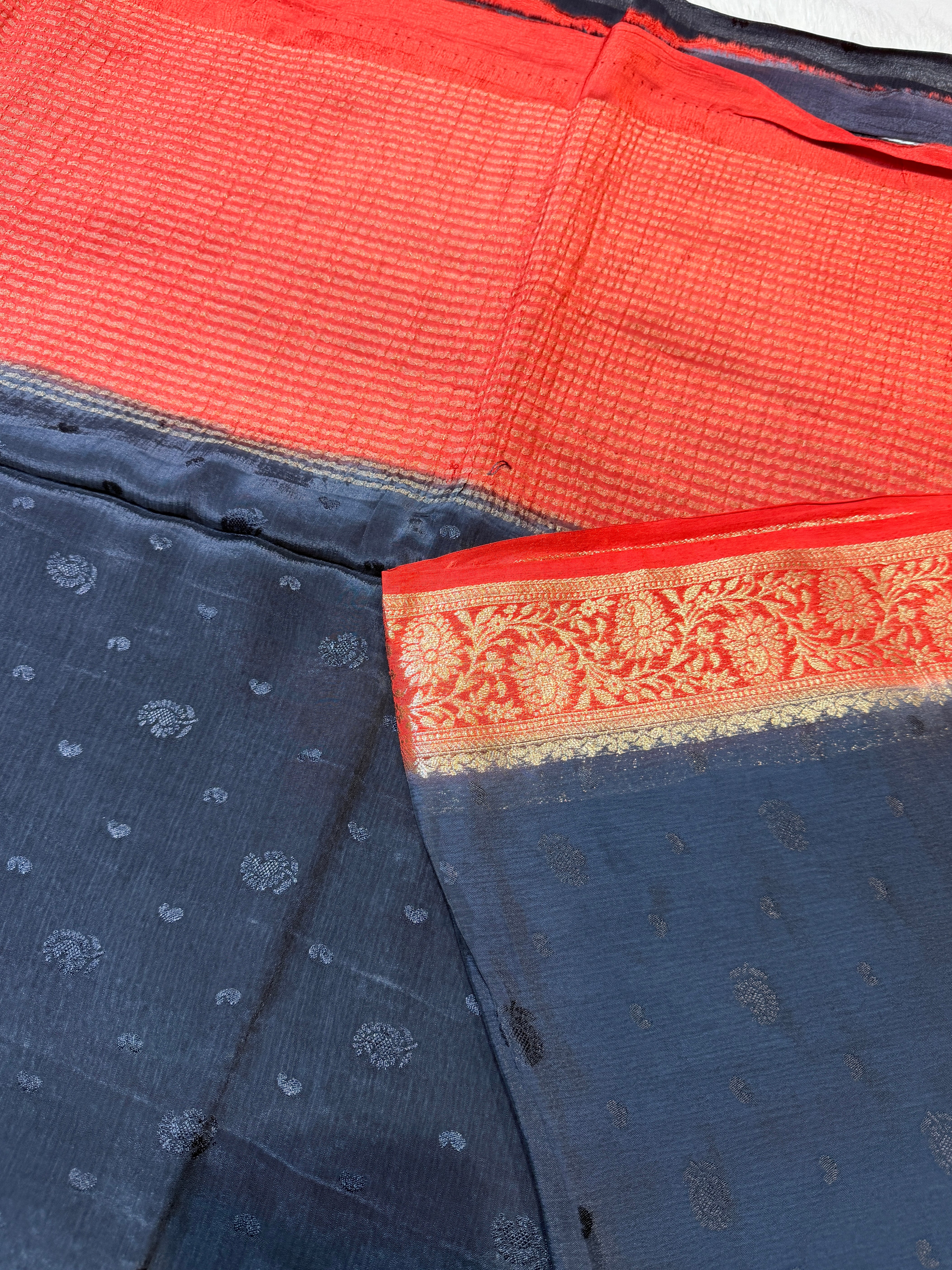 Chinnon Silk -Black N Red