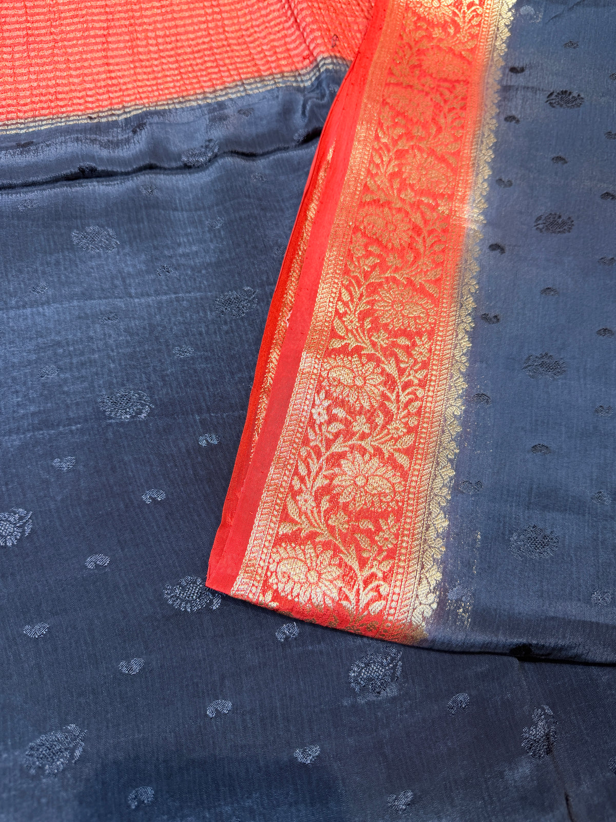 Chinnon Silk -Black N Red