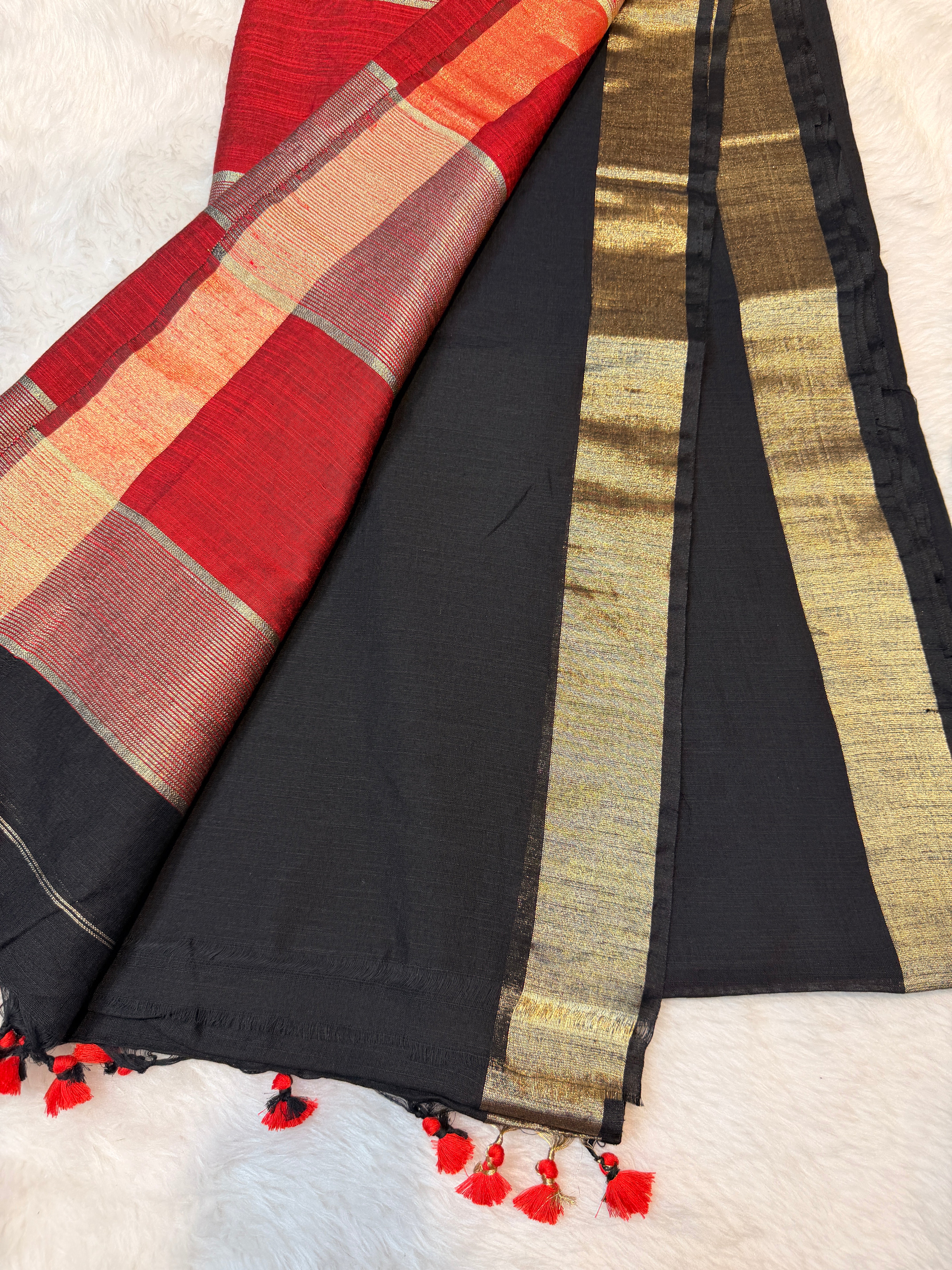 Soft Cotton Contrast Pallu-Black N Maroon