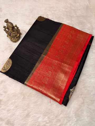 Tusser Contrast- Black N Red