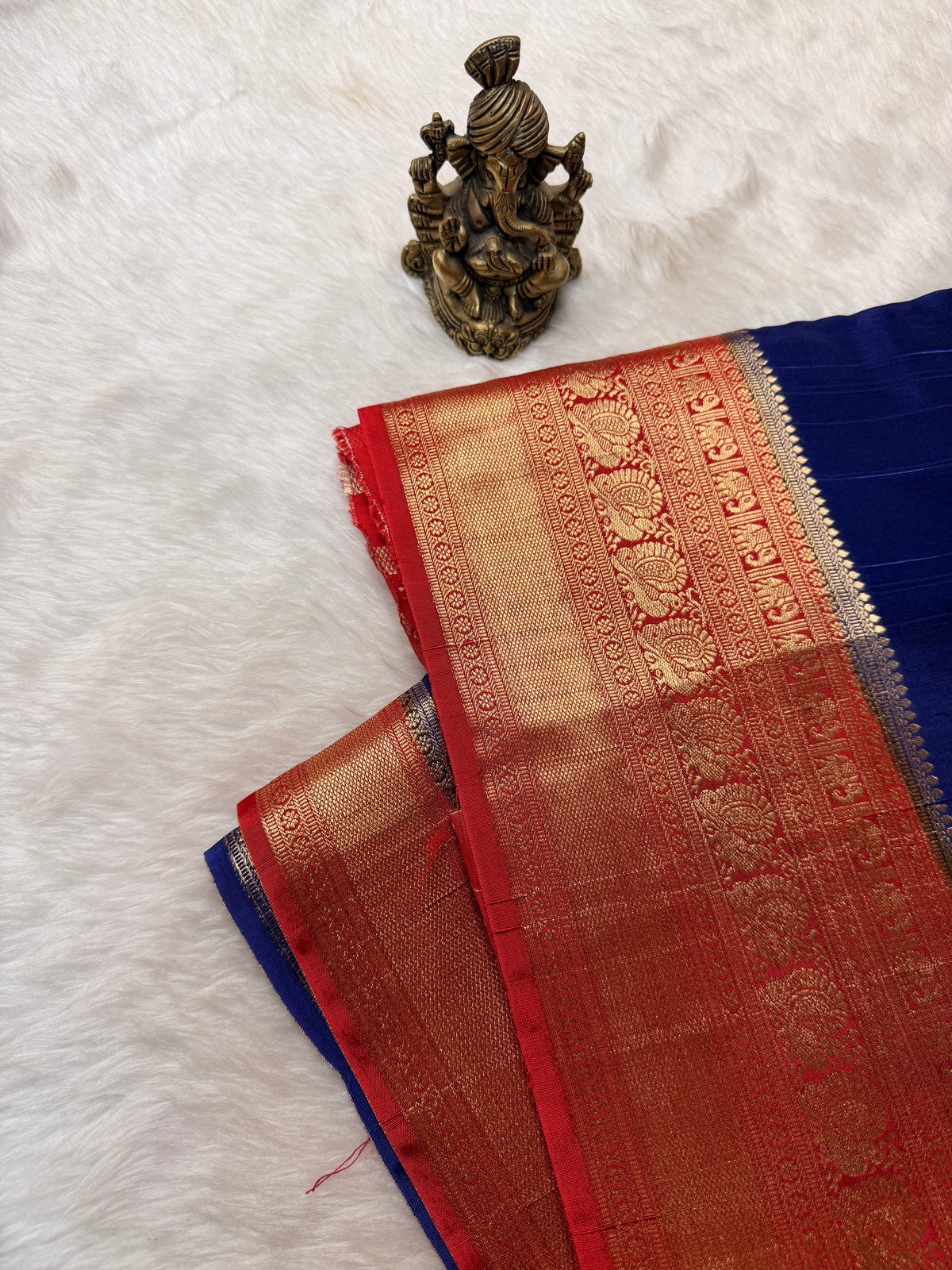 Tusser Contrast- Blue B Red