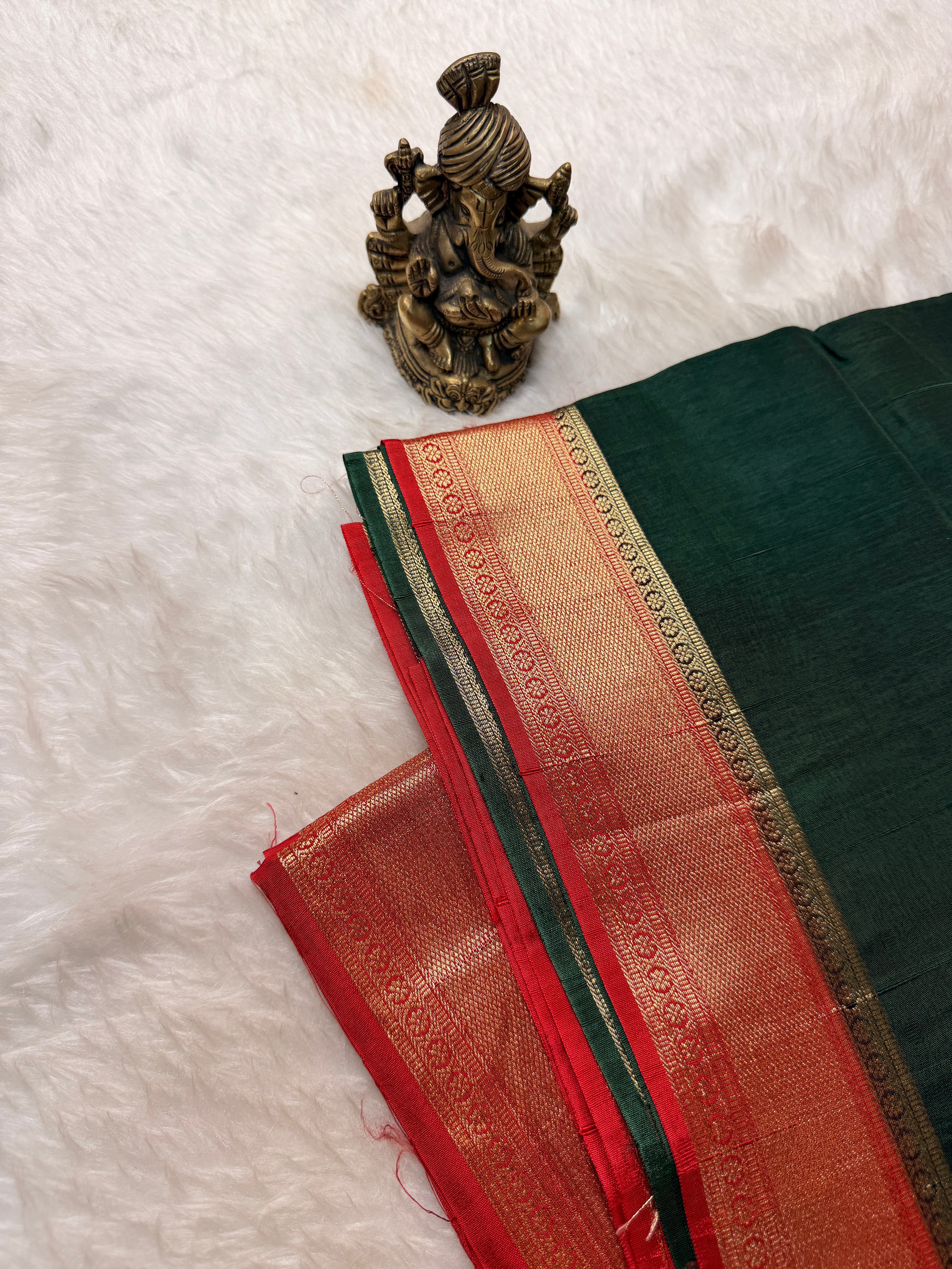 Tusser Contrast- Bottle Green N Red