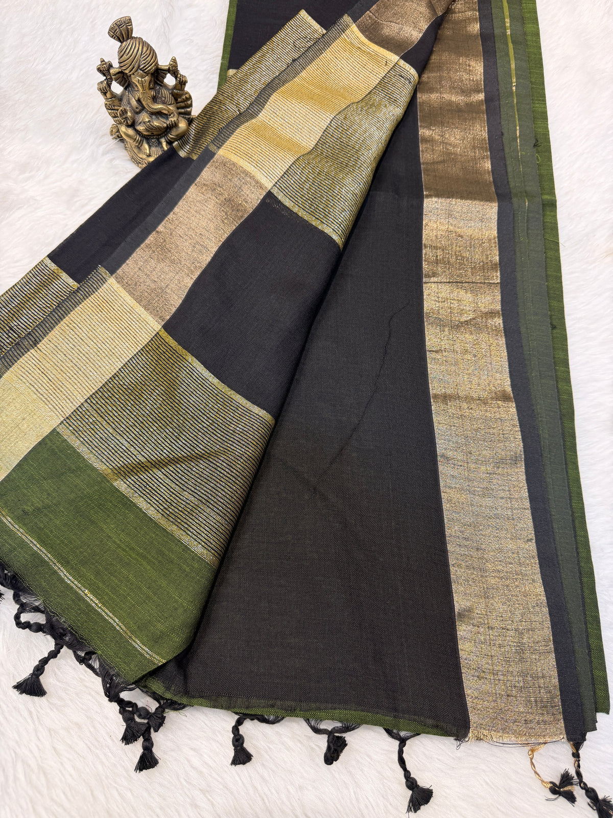 Soft Cotton Contrast Pallu-Green N Black