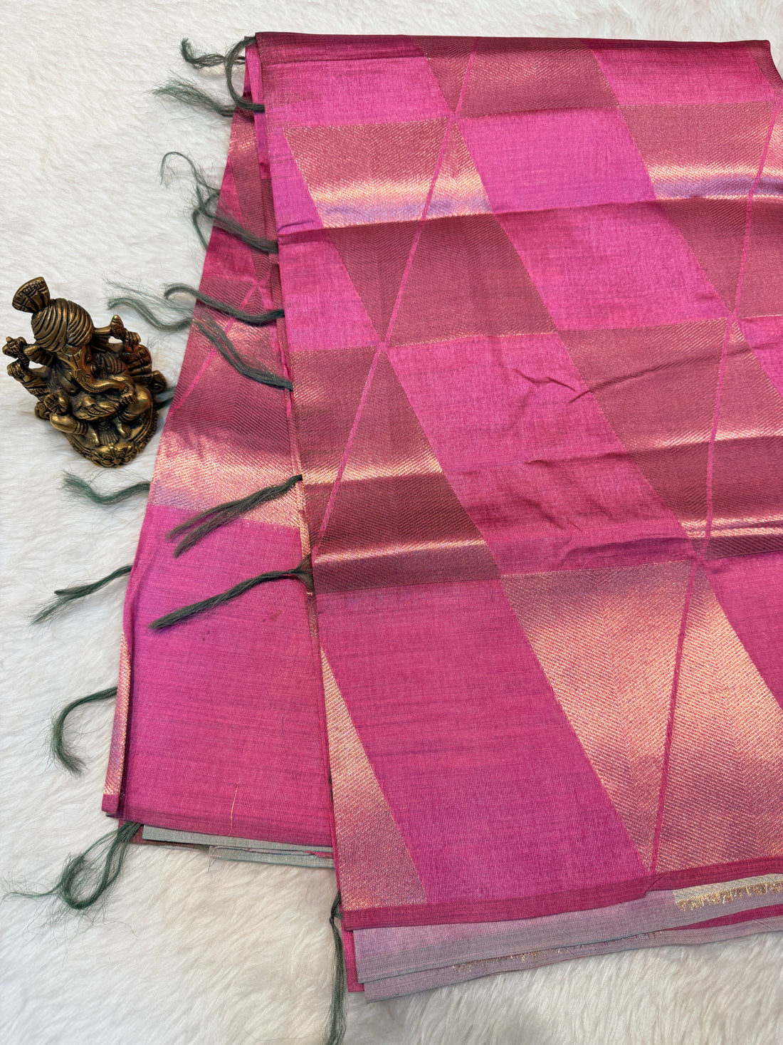 Designer Tussar Silk Contrast Pallu