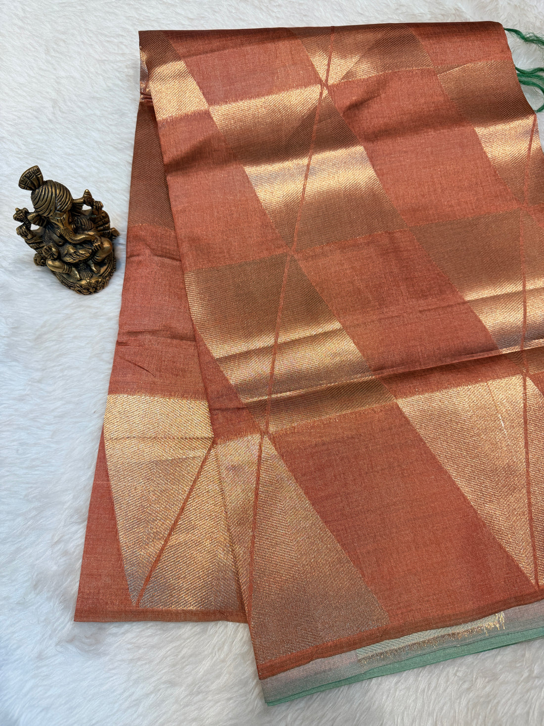 Designer Tussar Silk Contrast Pallu