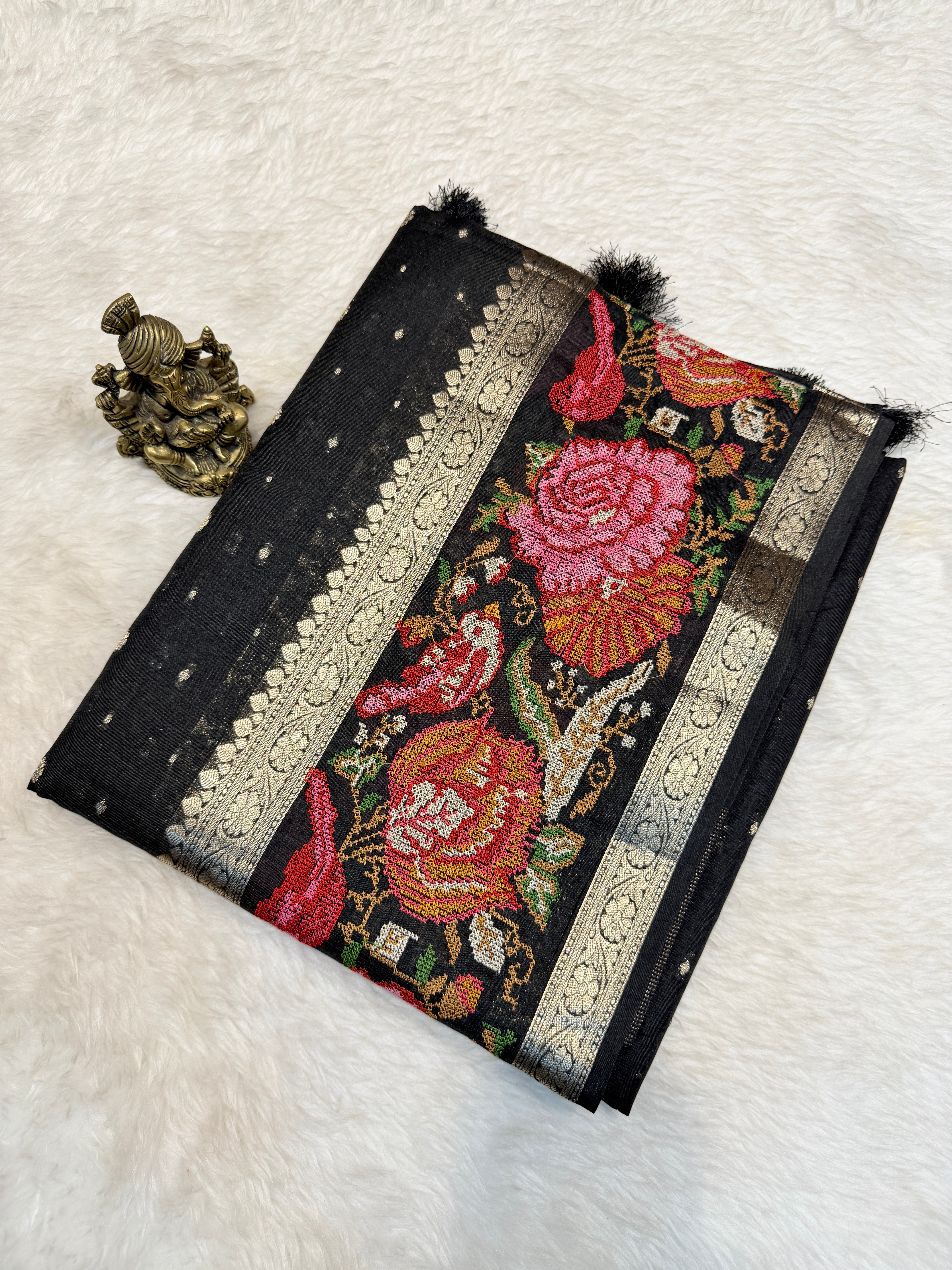 Tussar Embroidery Border
