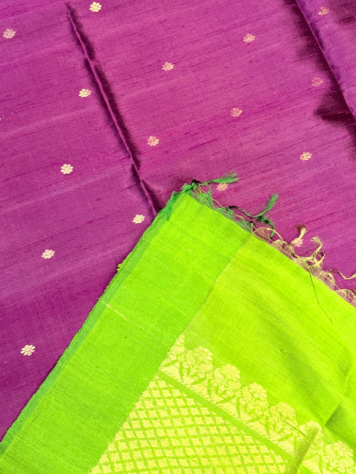 Premium Pure Raw Silk Rich Pallu -Wine and Parrot Green