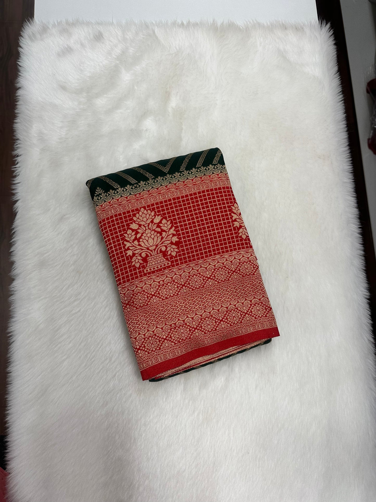Semi Georgette Silk Bottle Green and Red