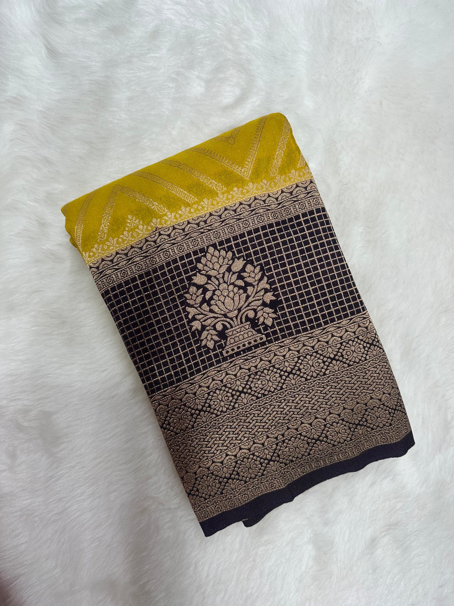 Semi Georgette Silk Yellow and Purple