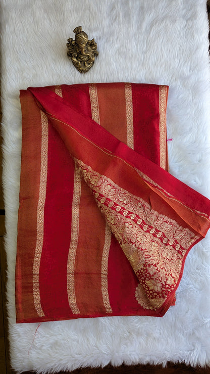 Red Light Tissue with Zari Lines