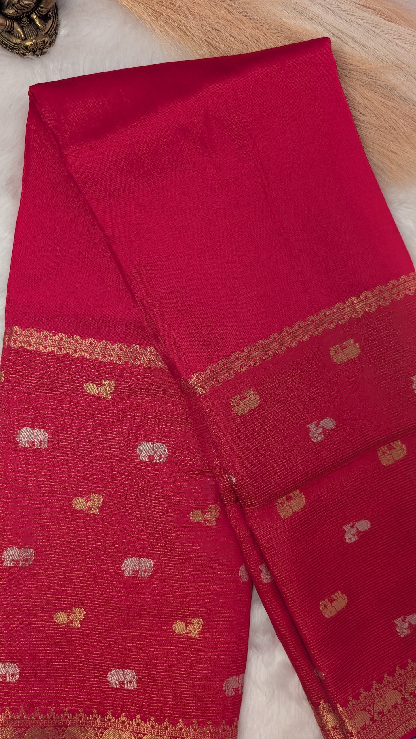 Magenta Crepe Silk Saree with Big border with Zari lines and Buttis