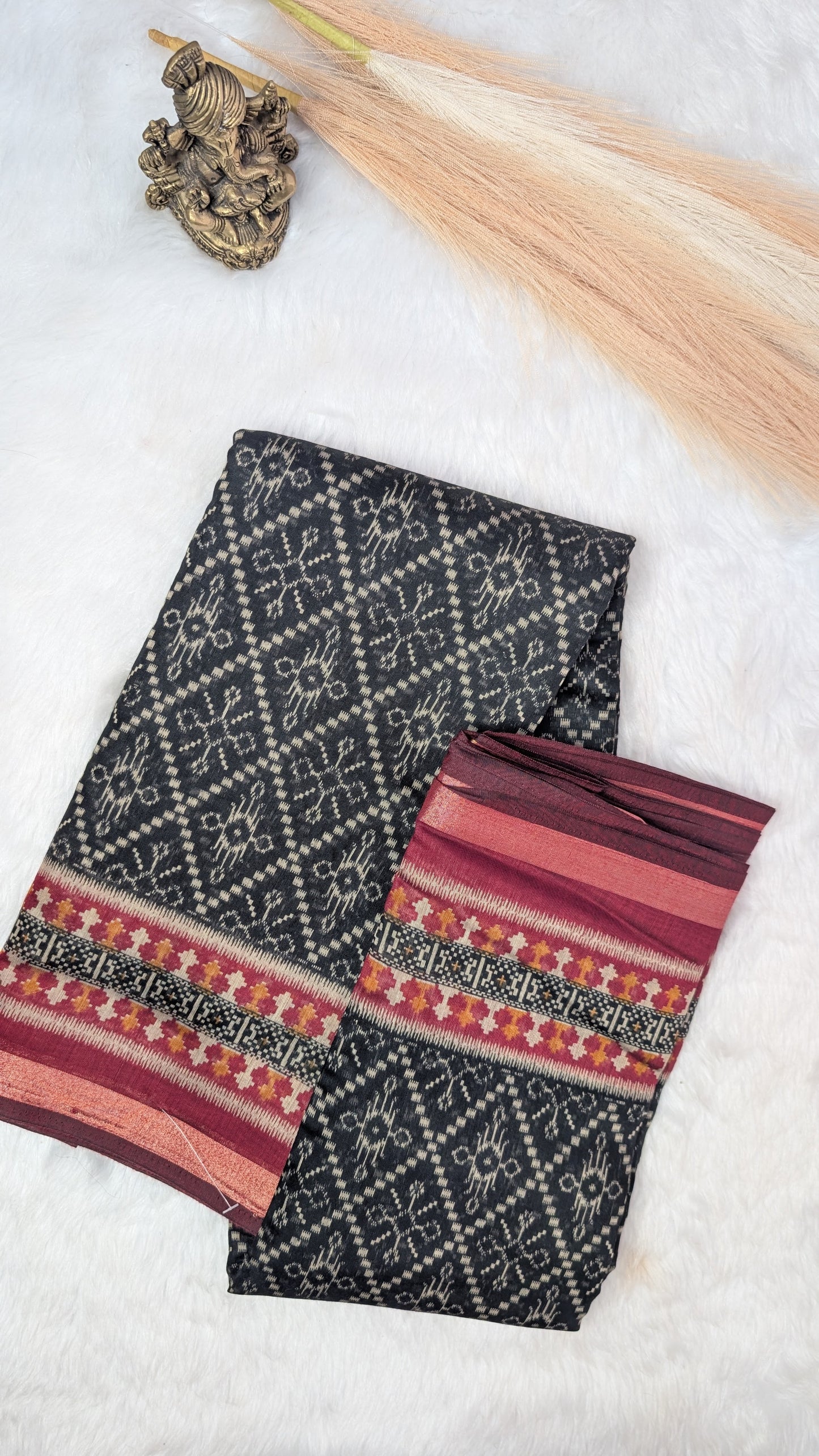 Blended Cotton with Traditional Contrast Border