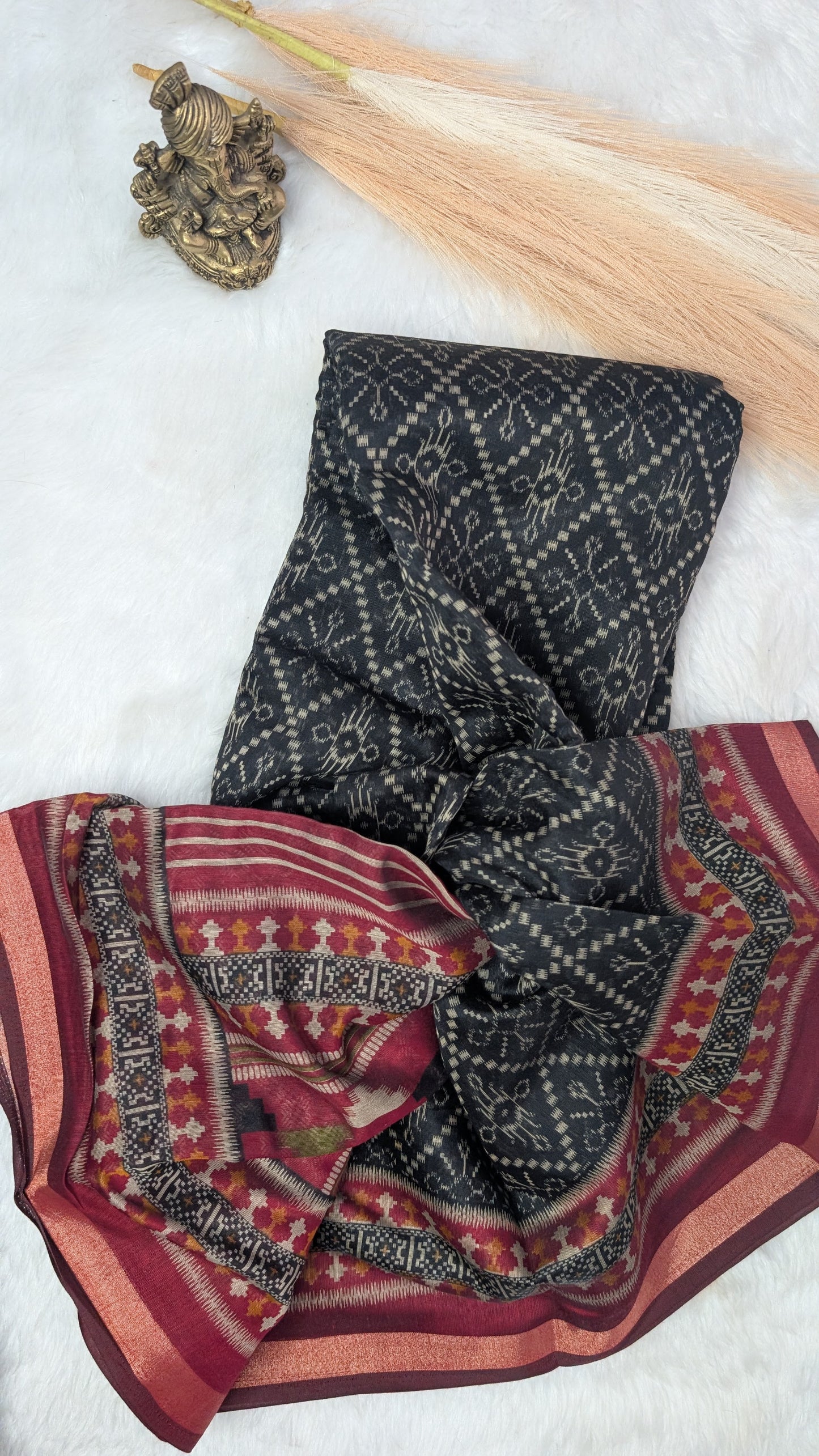 Blended Cotton with Traditional Contrast Border