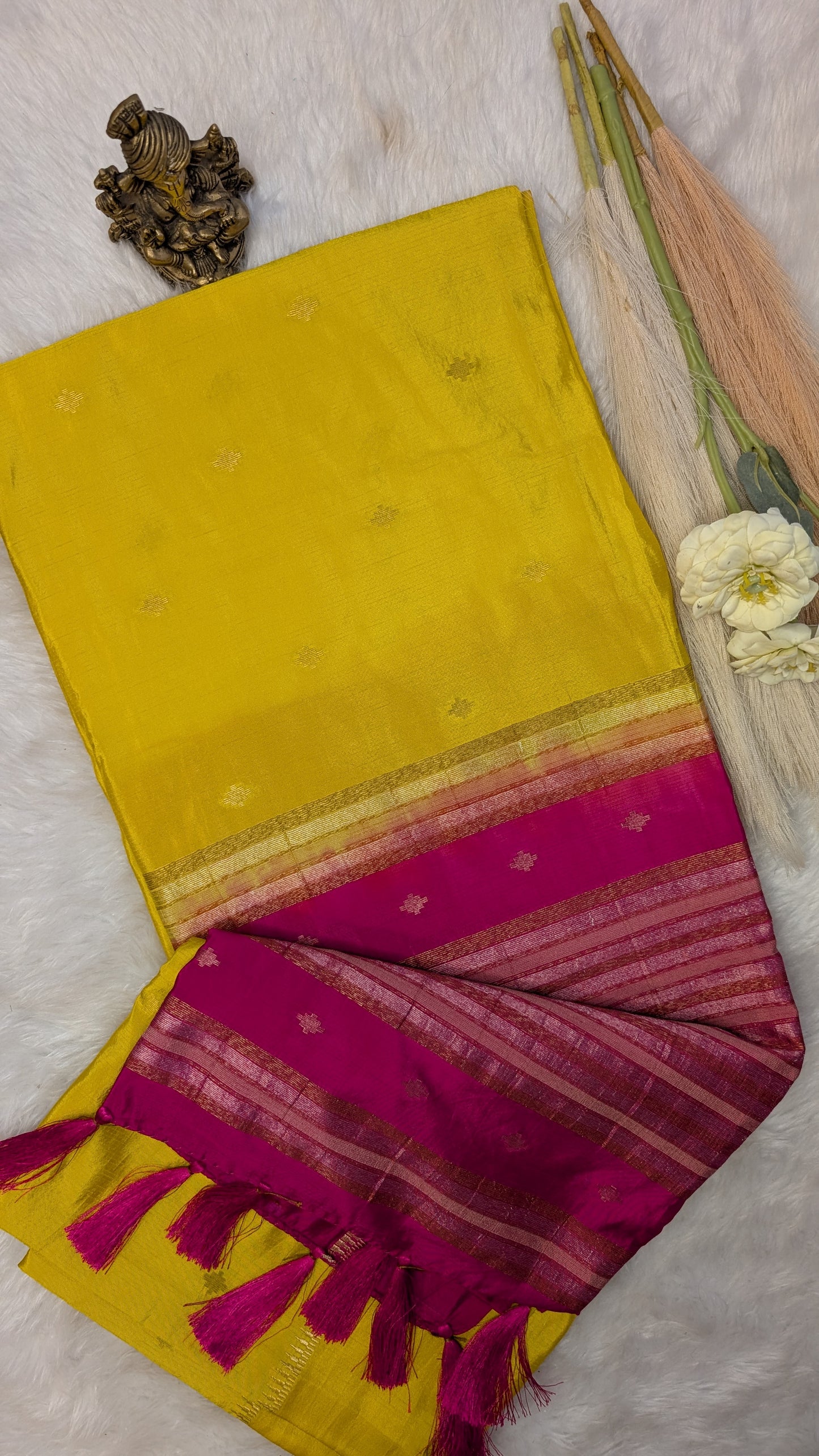 Semi Soft Silk with Rich Contrast Pallu