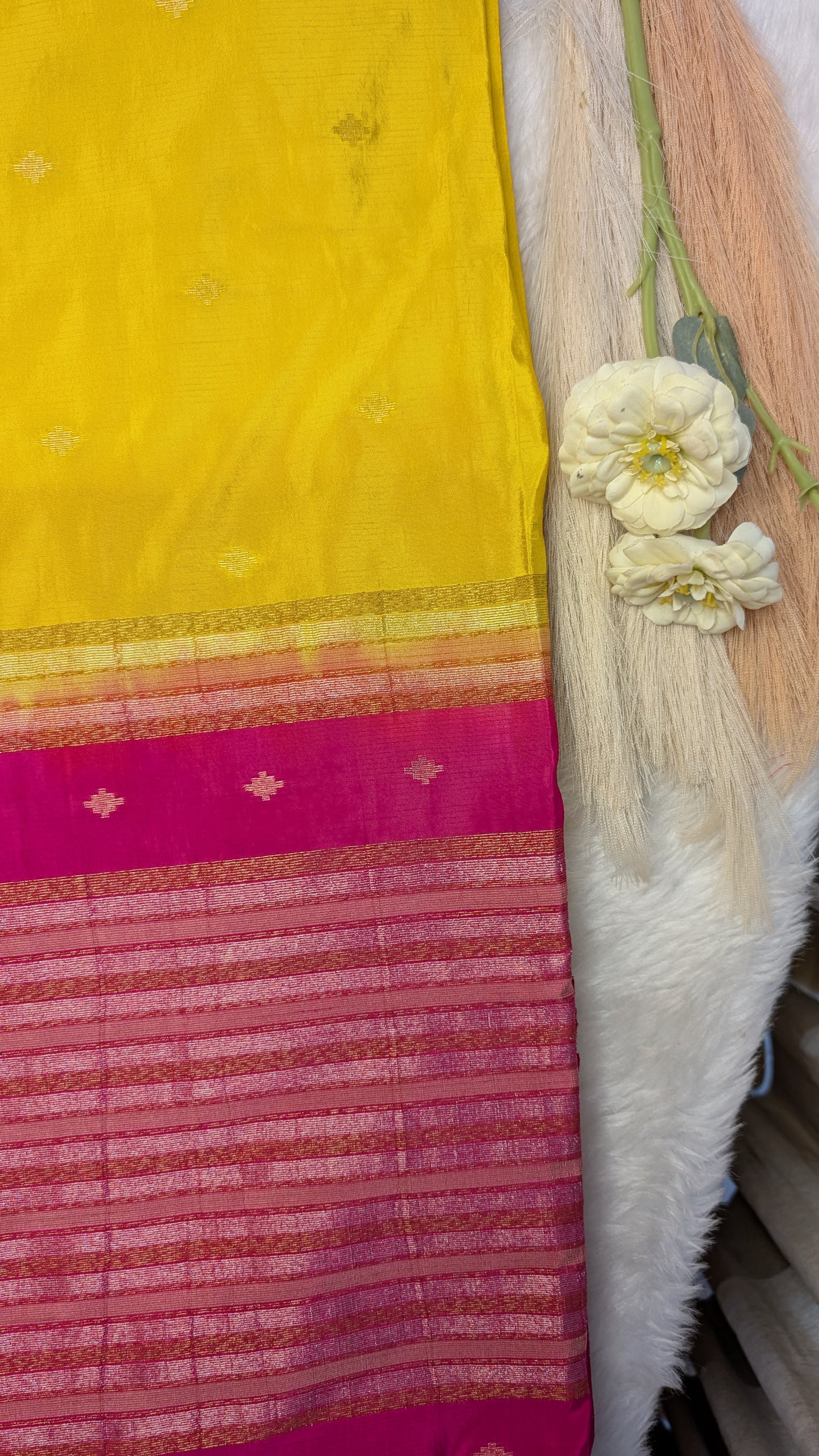 Semi Soft Silk with Rich Contrast Pallu