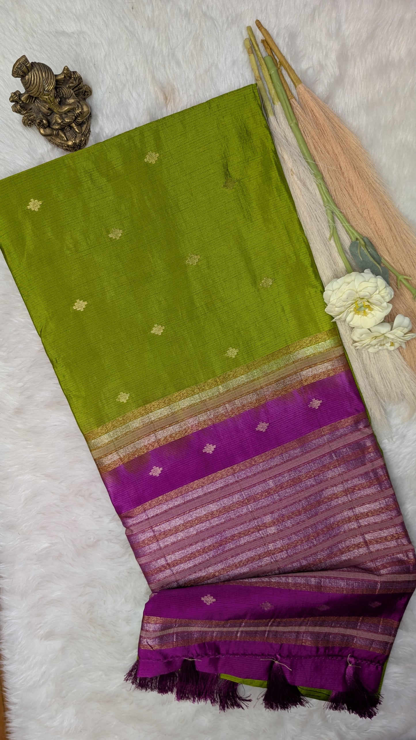 Semi Soft Silk with Rich Contrast Pallu