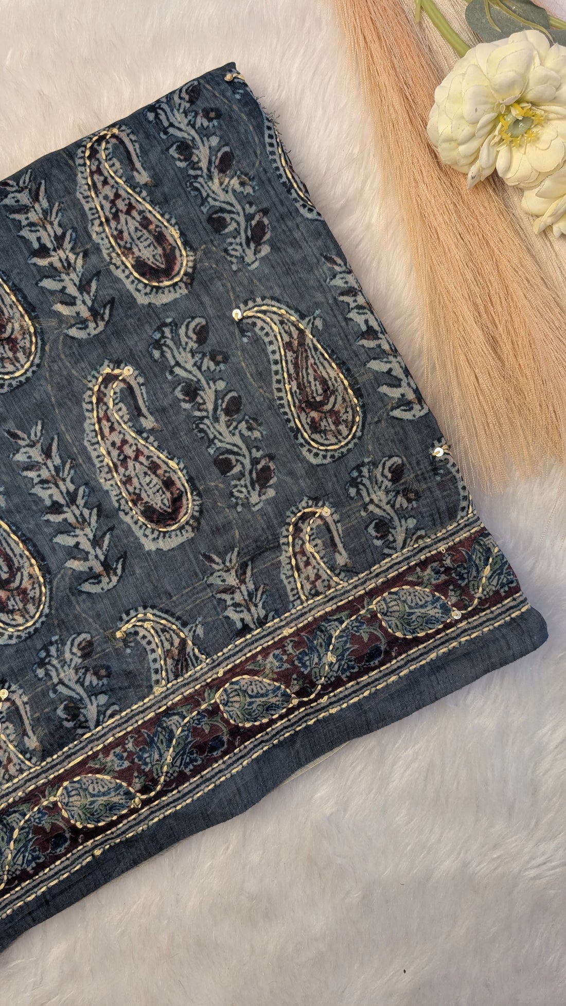 Cotton Kantha Thread Work Saree - Greyish Blue