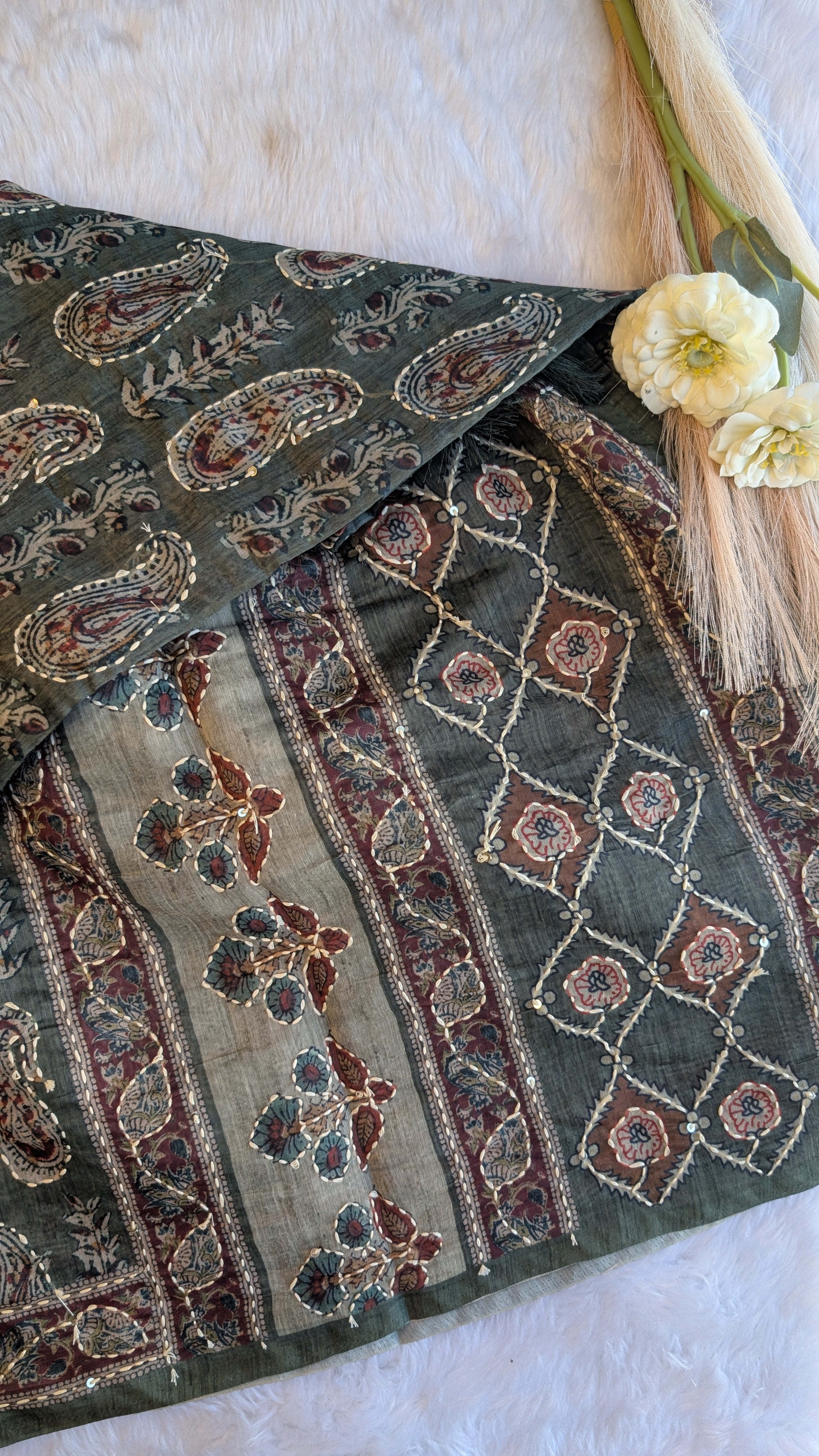 Cotton Kantha Thread Work Saree - Dark Green