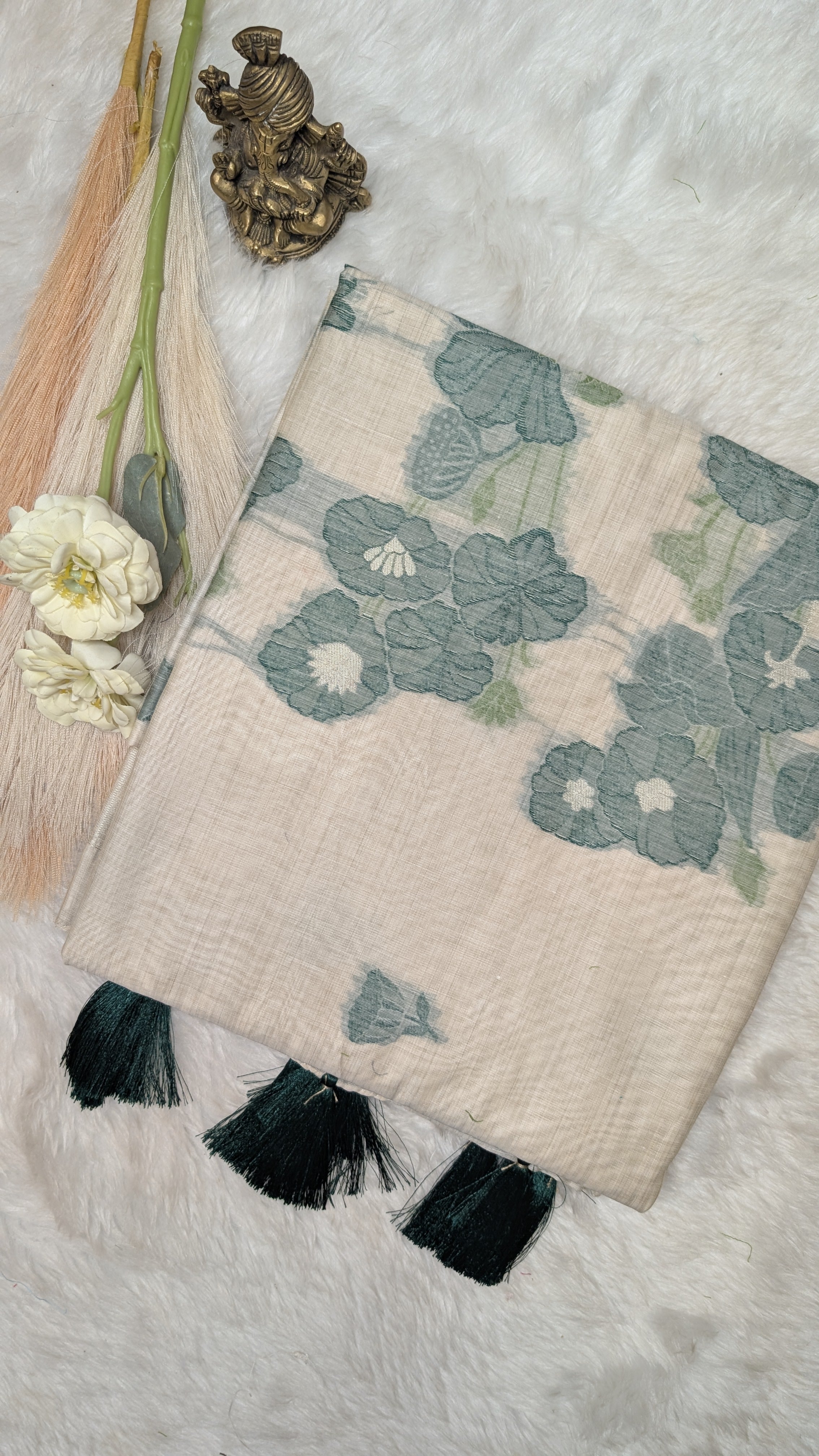 Cotton Saree with Flower border- Cream and Green