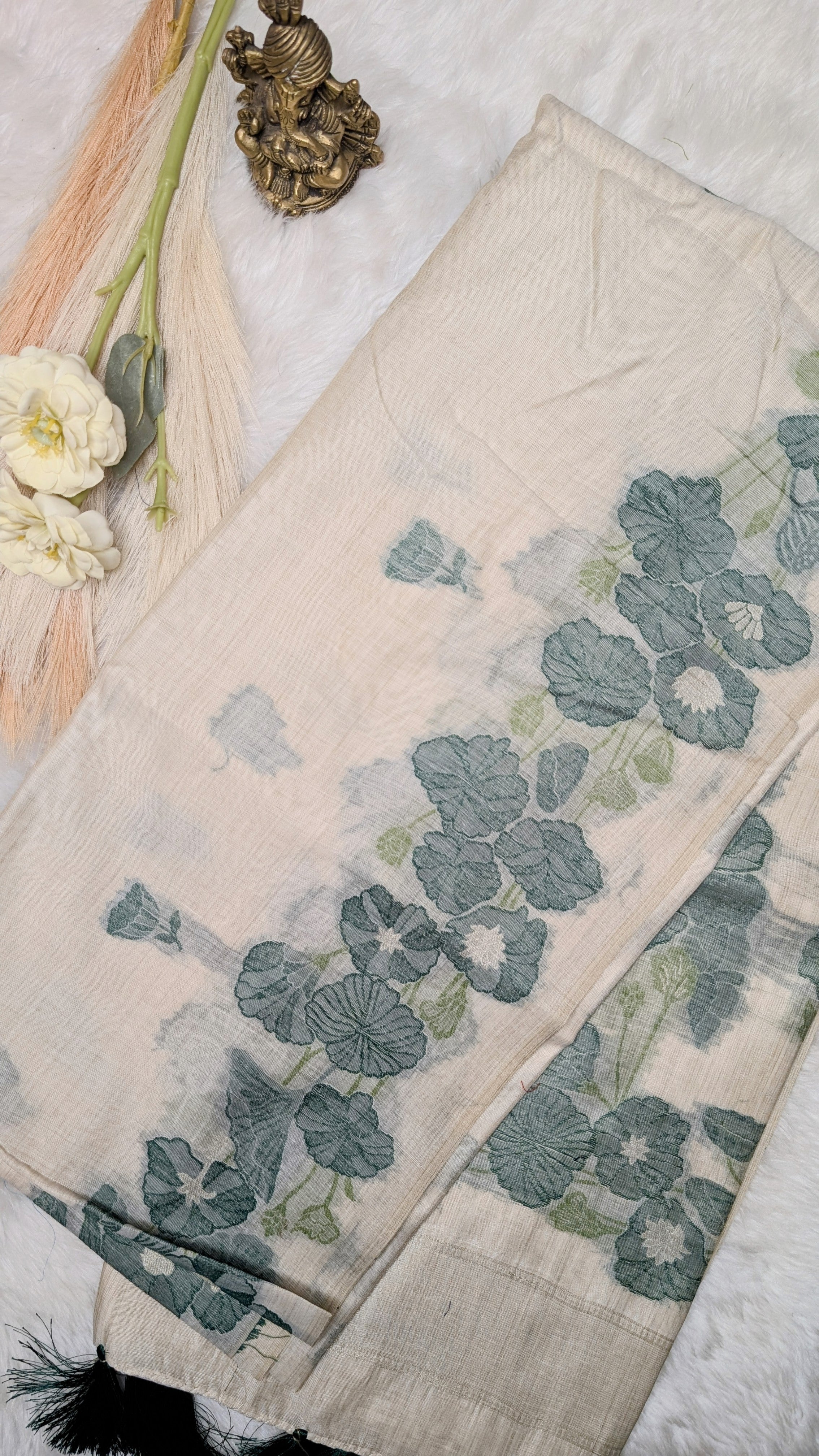Cotton Saree with Flower border- Cream and Green