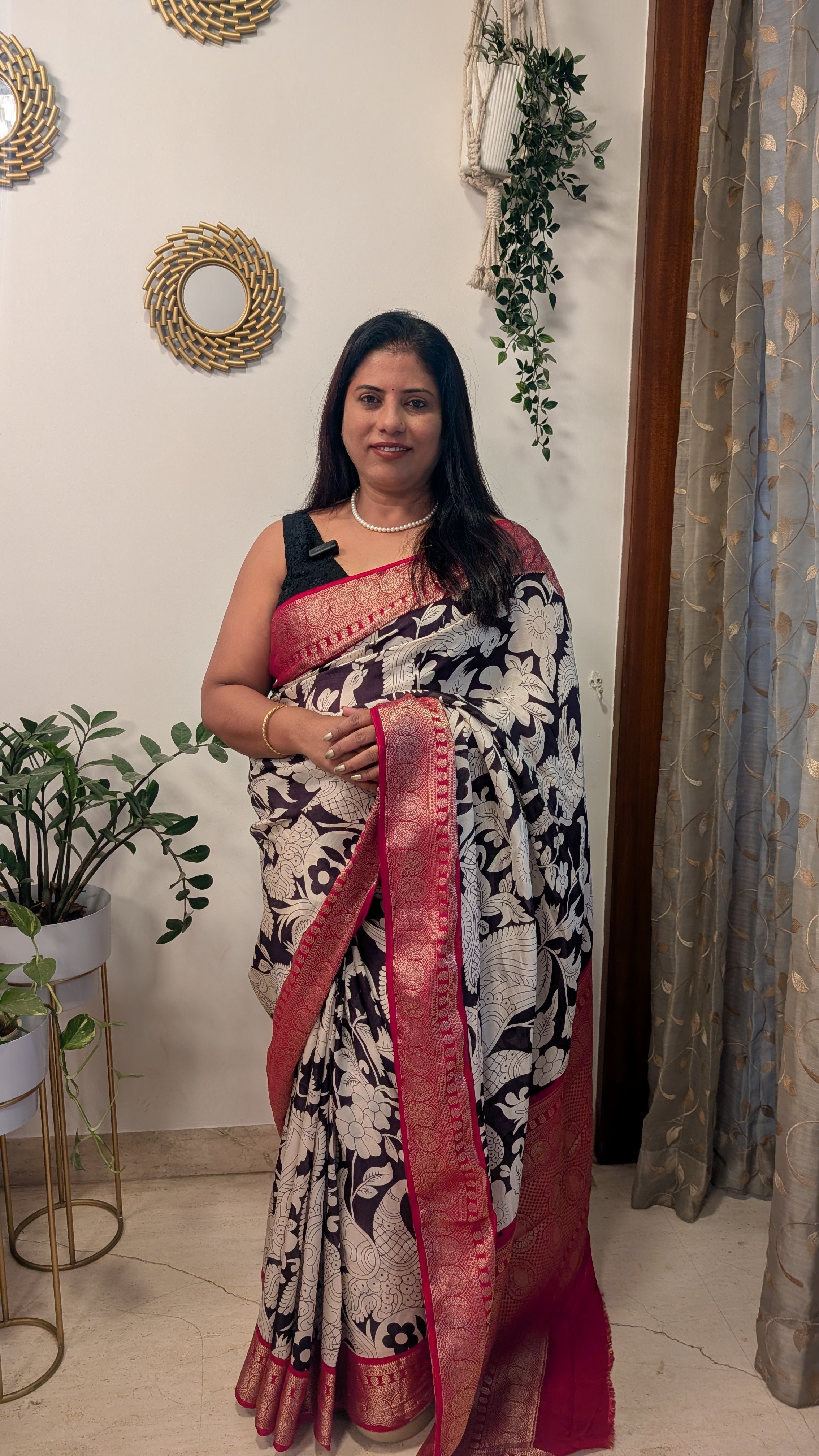 Crepe Silk Black and White