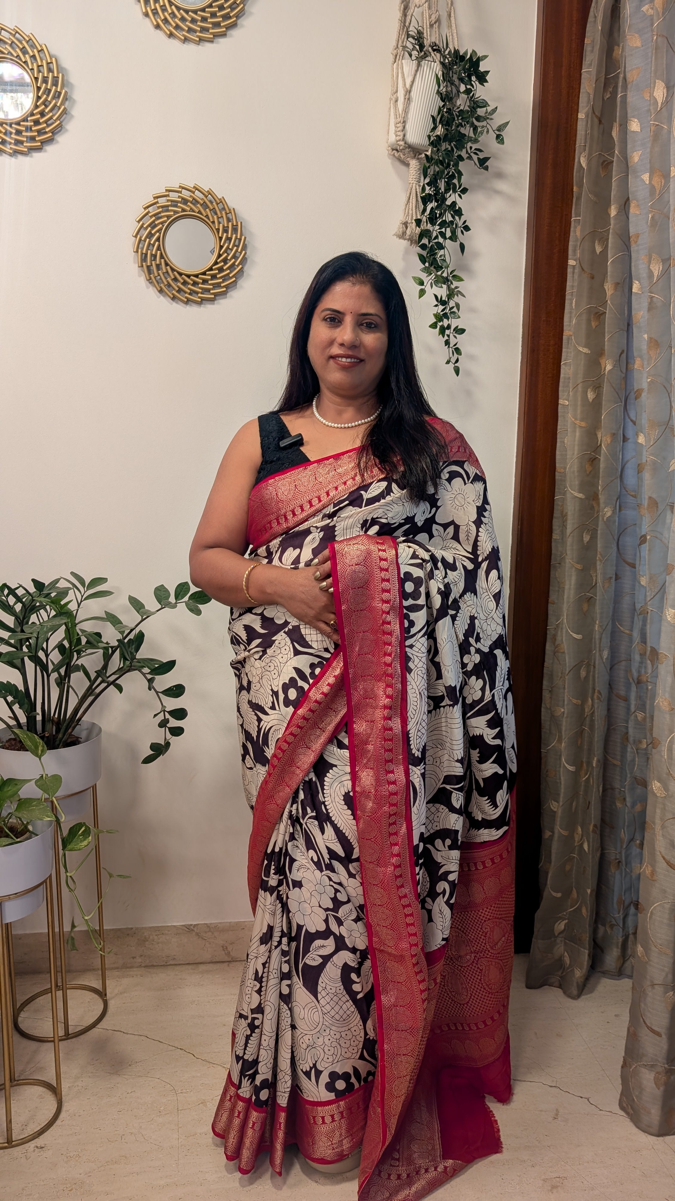 Crepe Silk Black and White