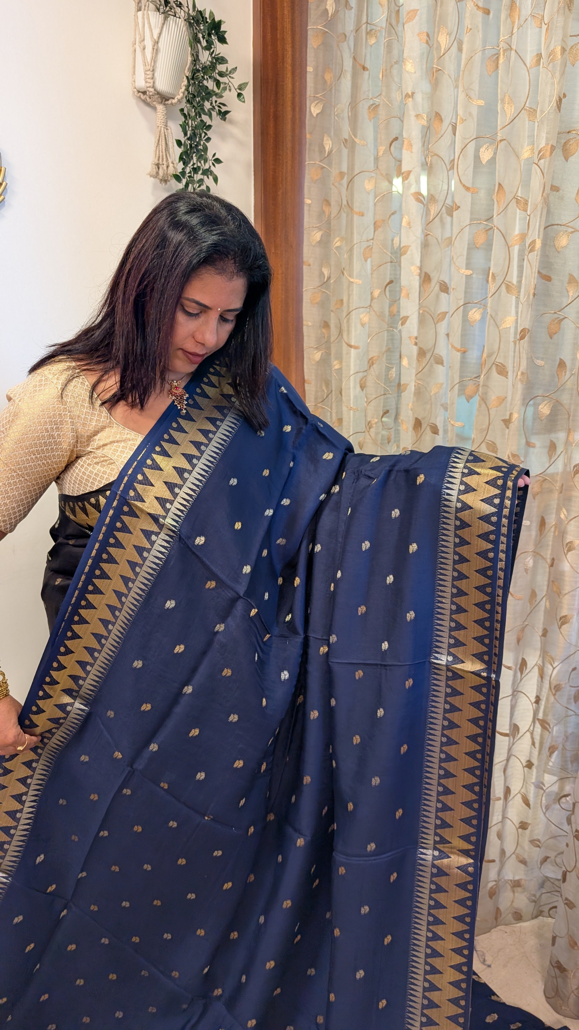 Viscose Crepe Silk with Buttas