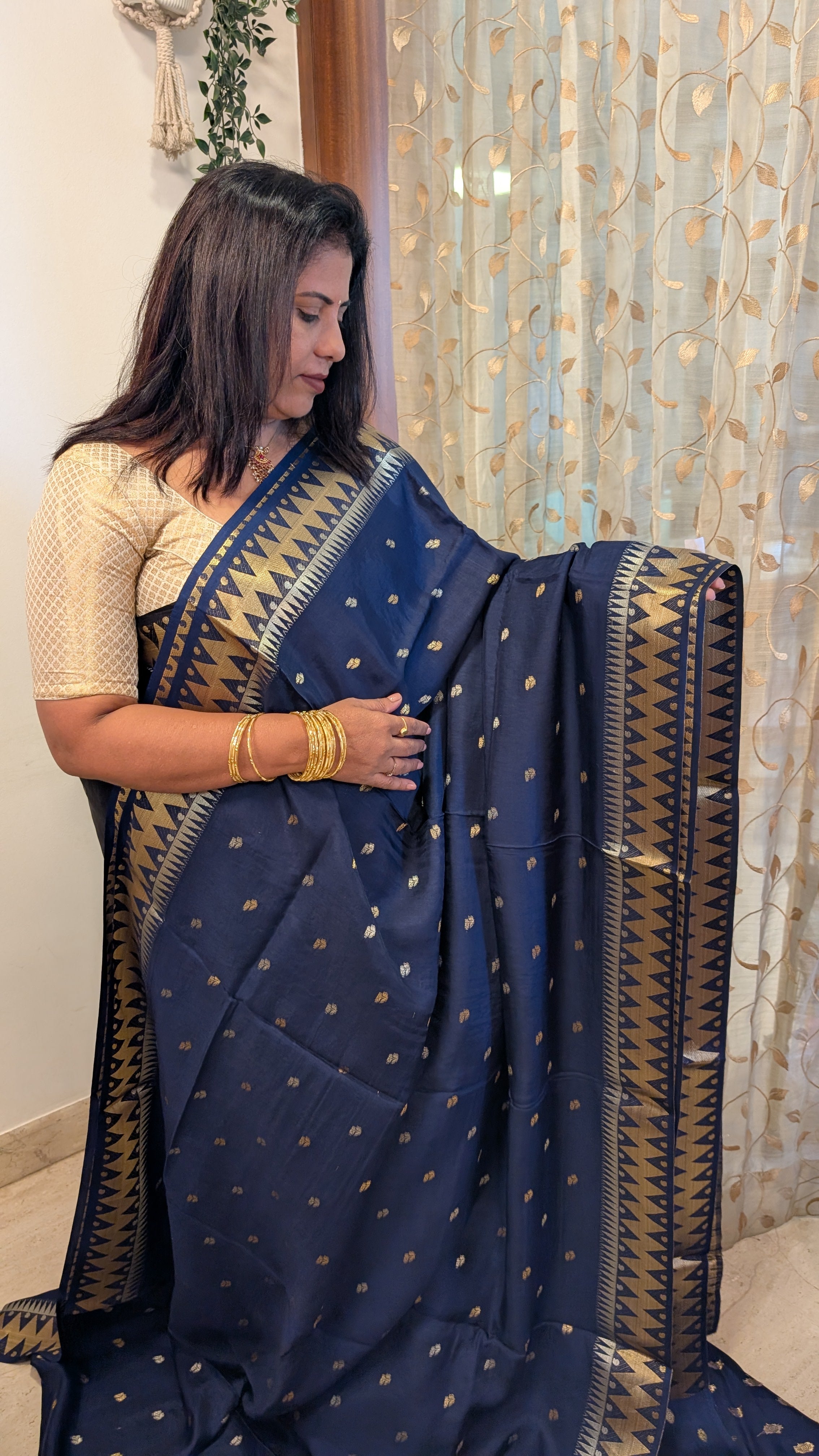 Viscose Crepe Silk with Buttas