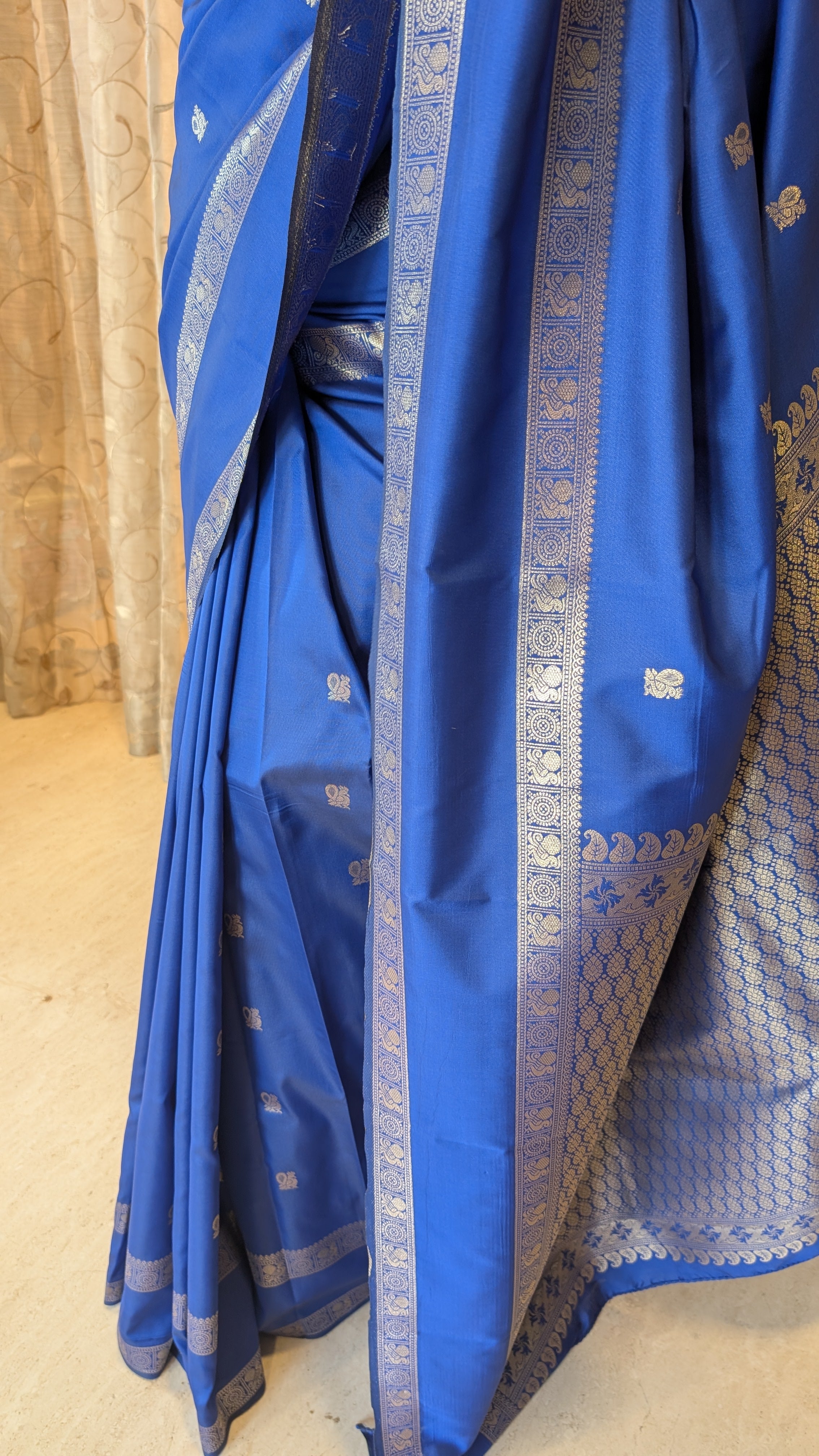 Soft Silk with Gap Border