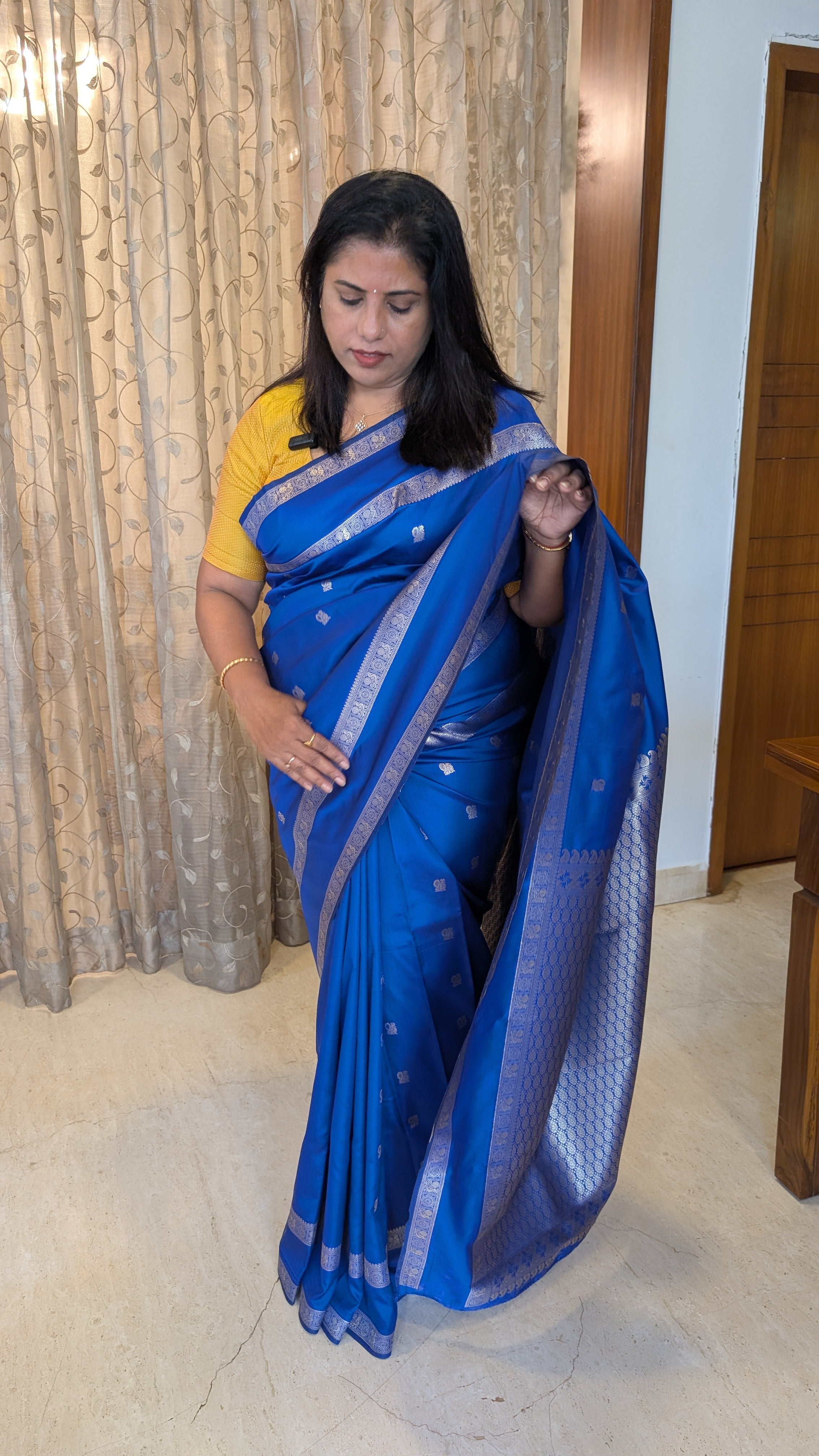 Soft Silk with Gap Border