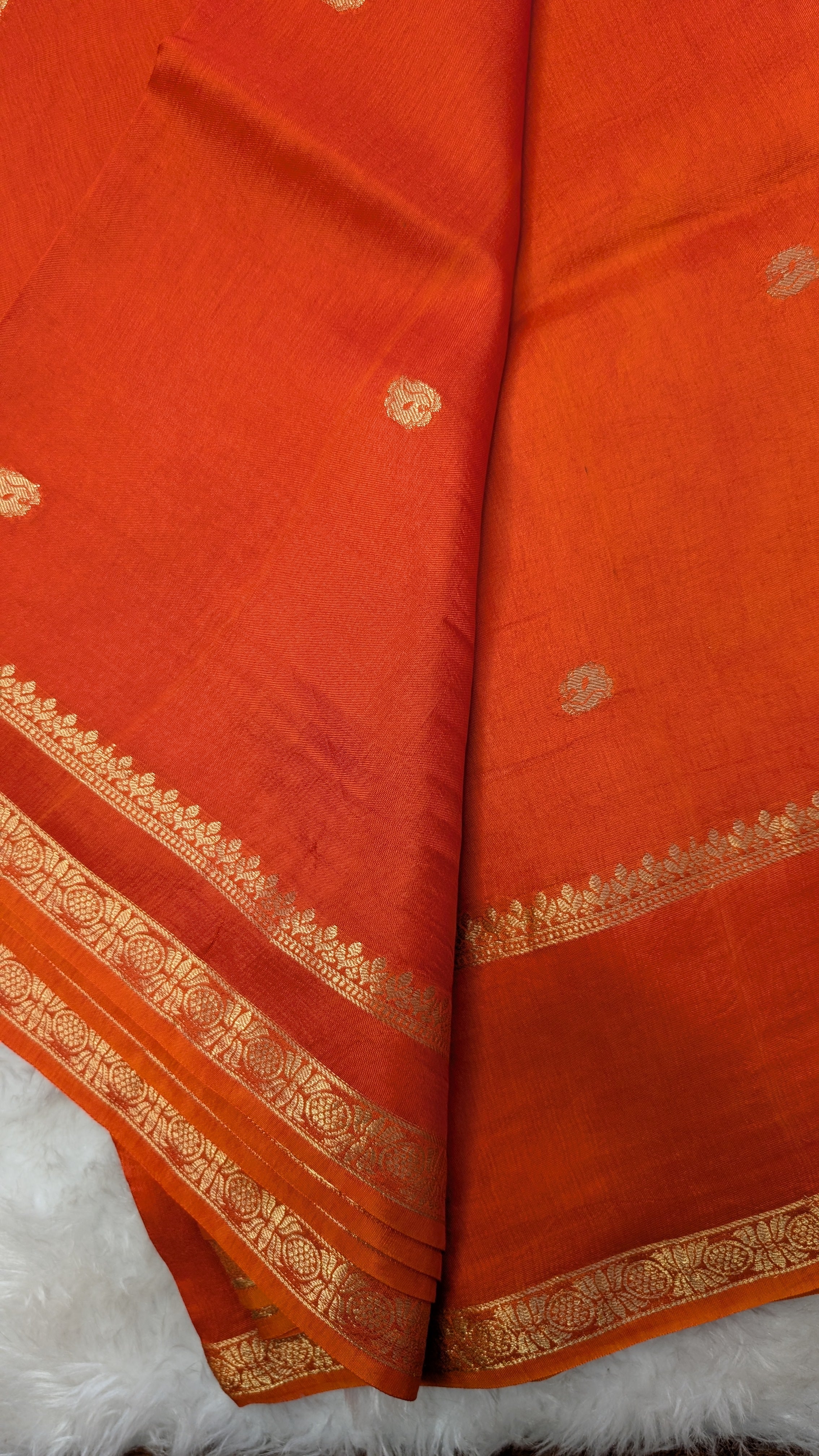Small Butti Gap Border Orange