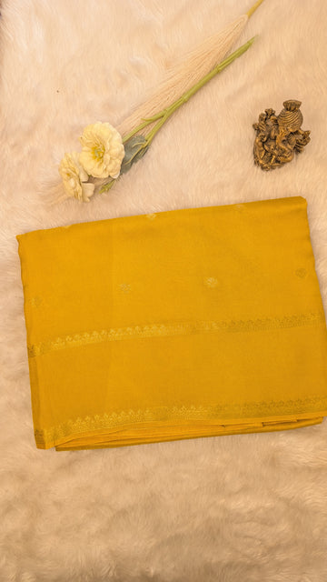 Small Butti Gap Border Yellow