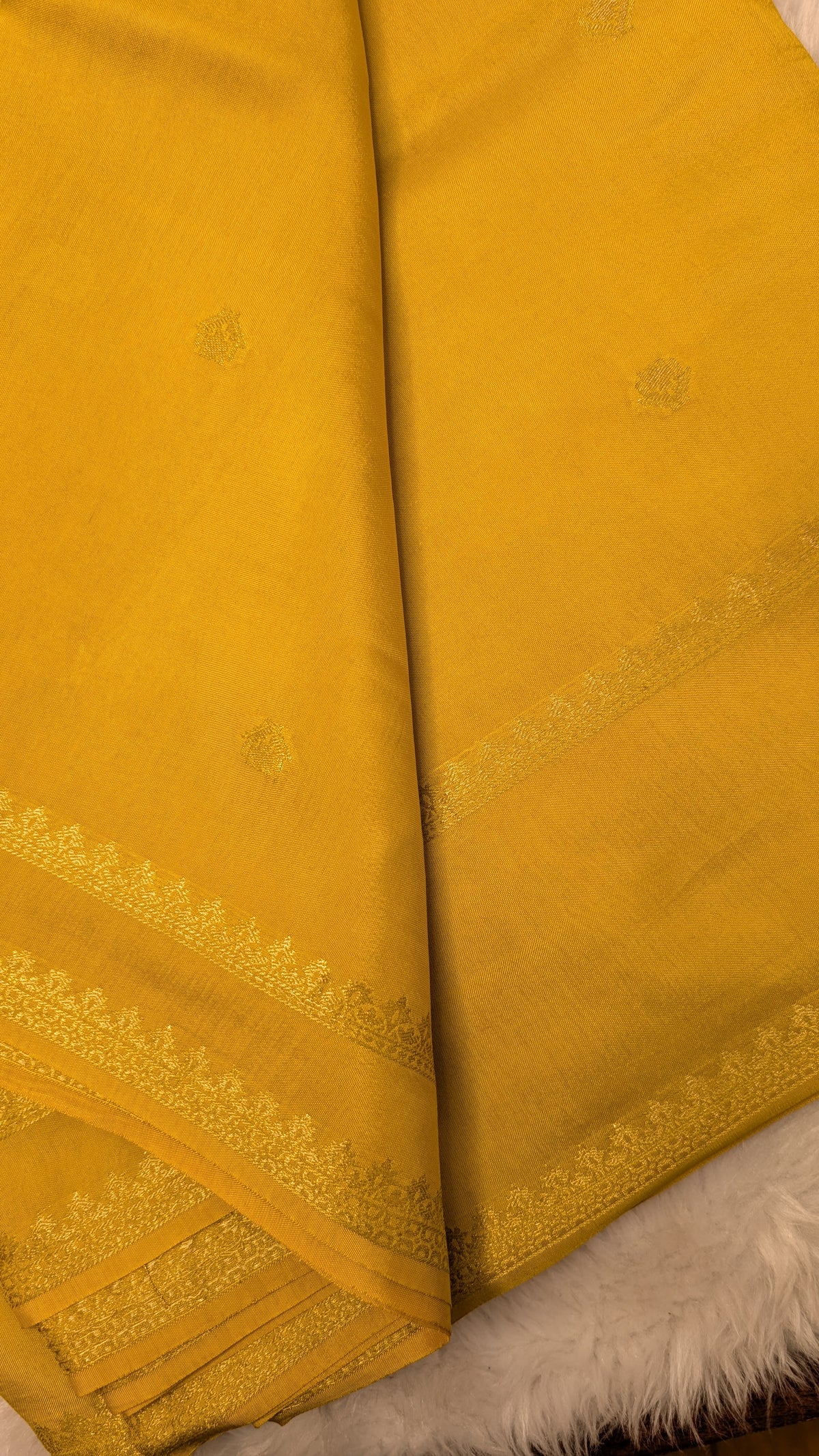 Small Butti Gap Border Yellow