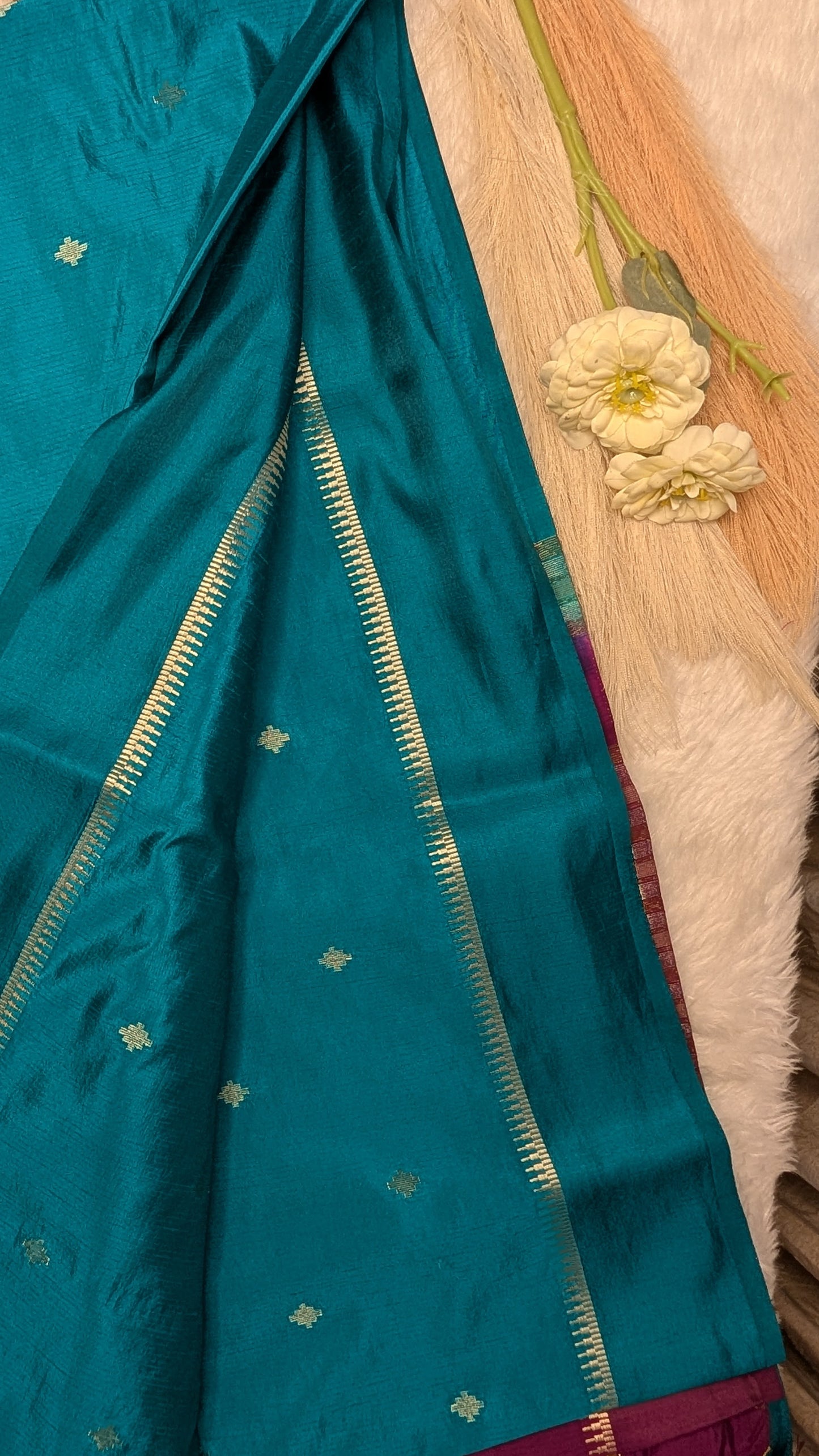 Semi Soft Silk with Rich Contrast Pallu