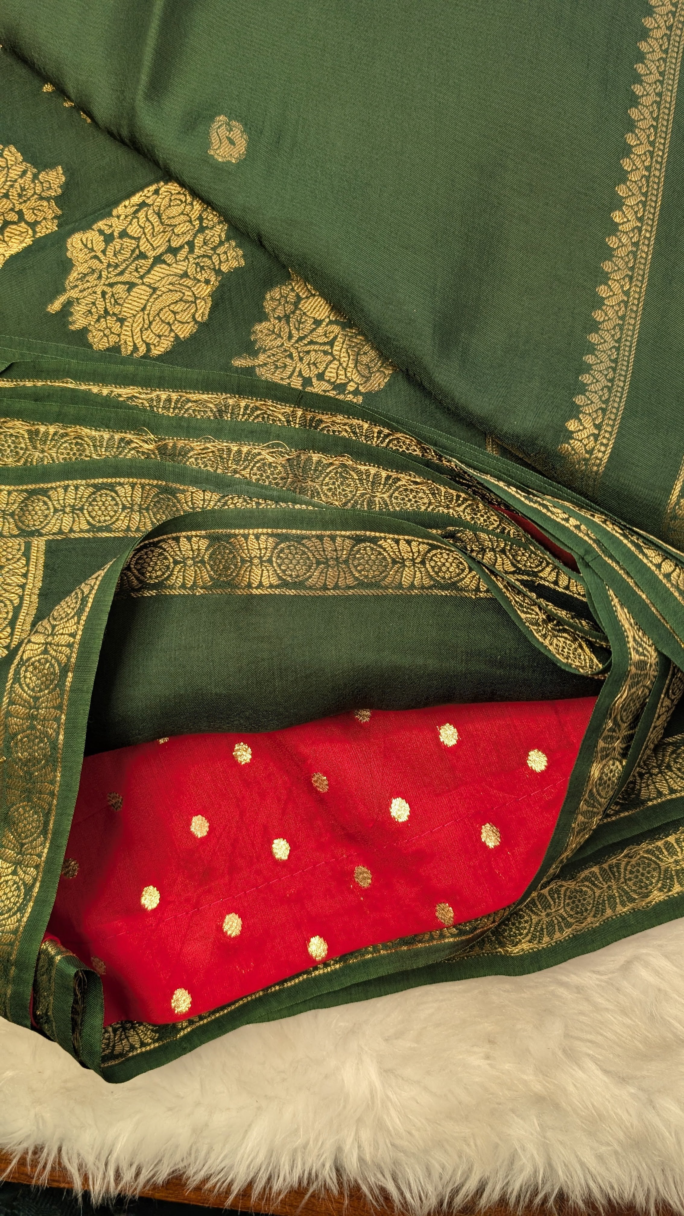Small Butti Gap Border Green